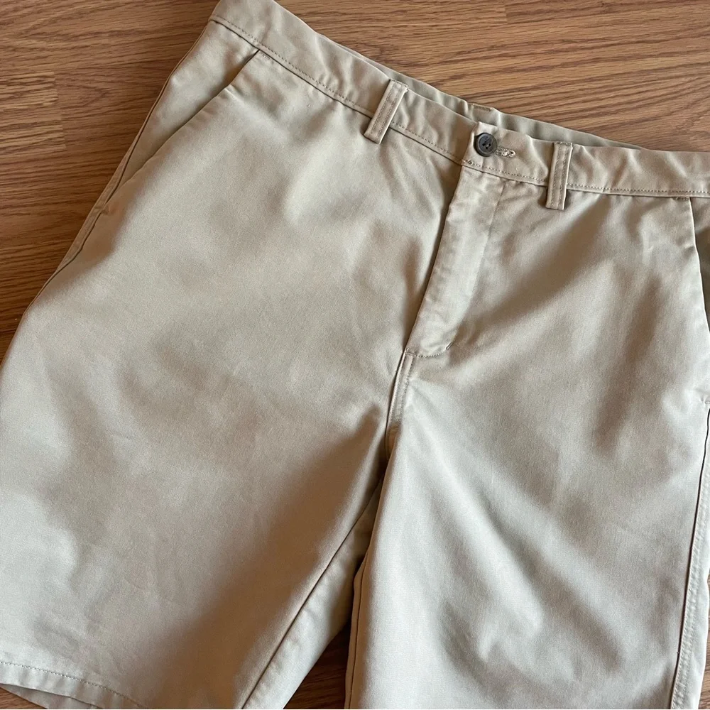 🟢3/$15 HAGGAR Khaki Shorts